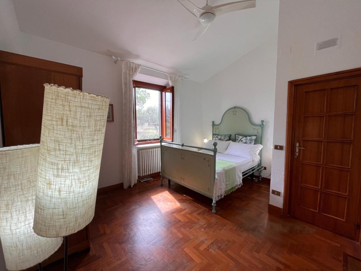 Casa Del Pino Bed & Breakfast Borgo a Buggiano Luaran gambar