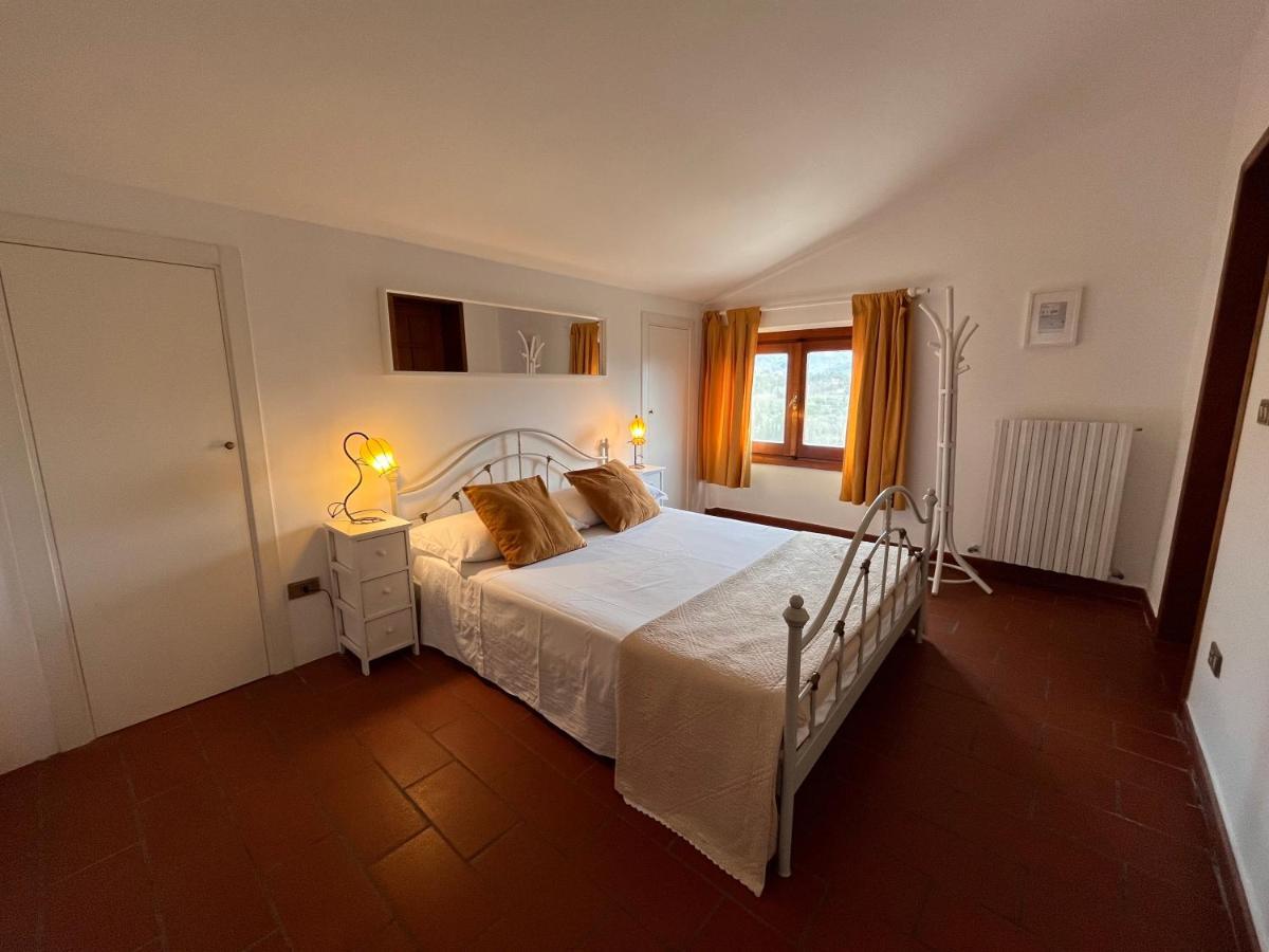 Casa Del Pino Bed & Breakfast Borgo a Buggiano Luaran gambar