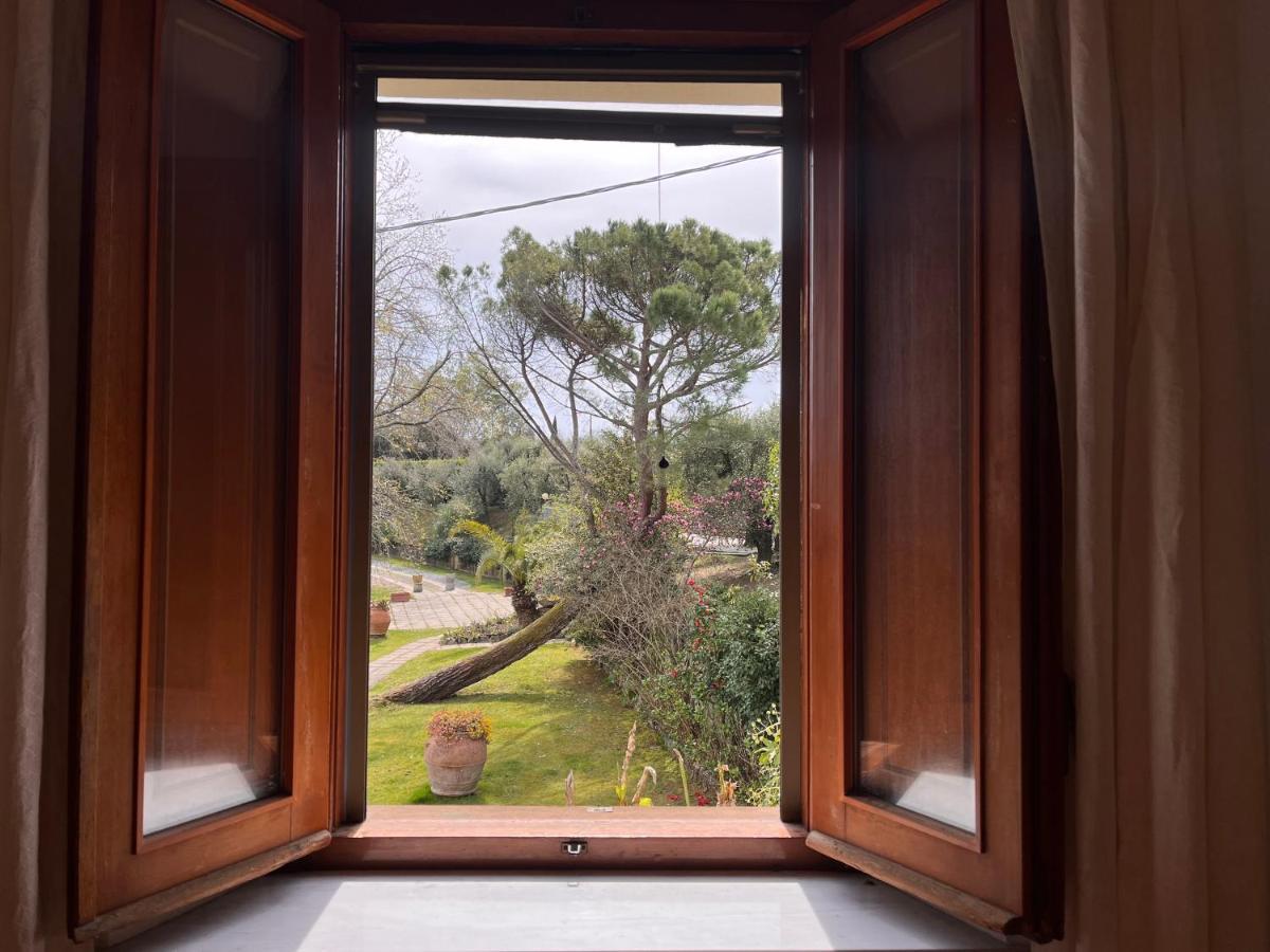 Casa Del Pino Bed & Breakfast Borgo a Buggiano Luaran gambar