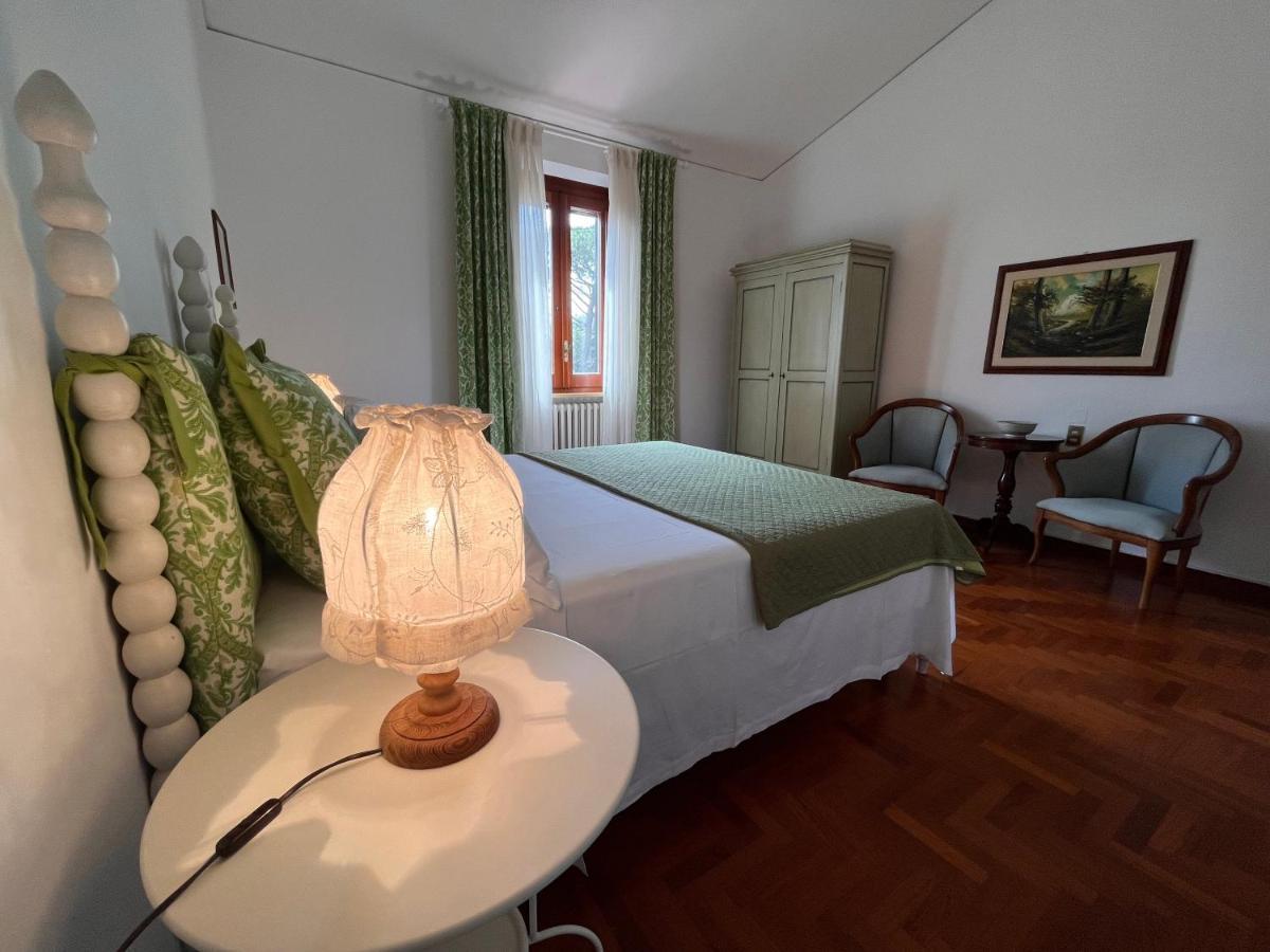 Casa Del Pino Bed & Breakfast Borgo a Buggiano Luaran gambar